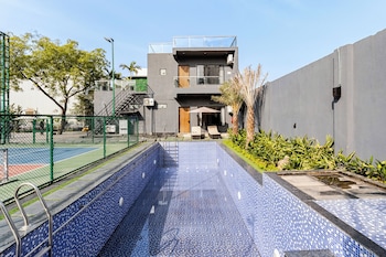 Homeground,,4 star