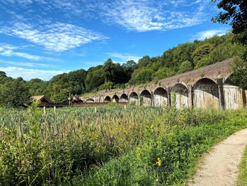 viaduct guest house