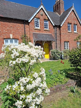 Myrtle Cottage,,3 star