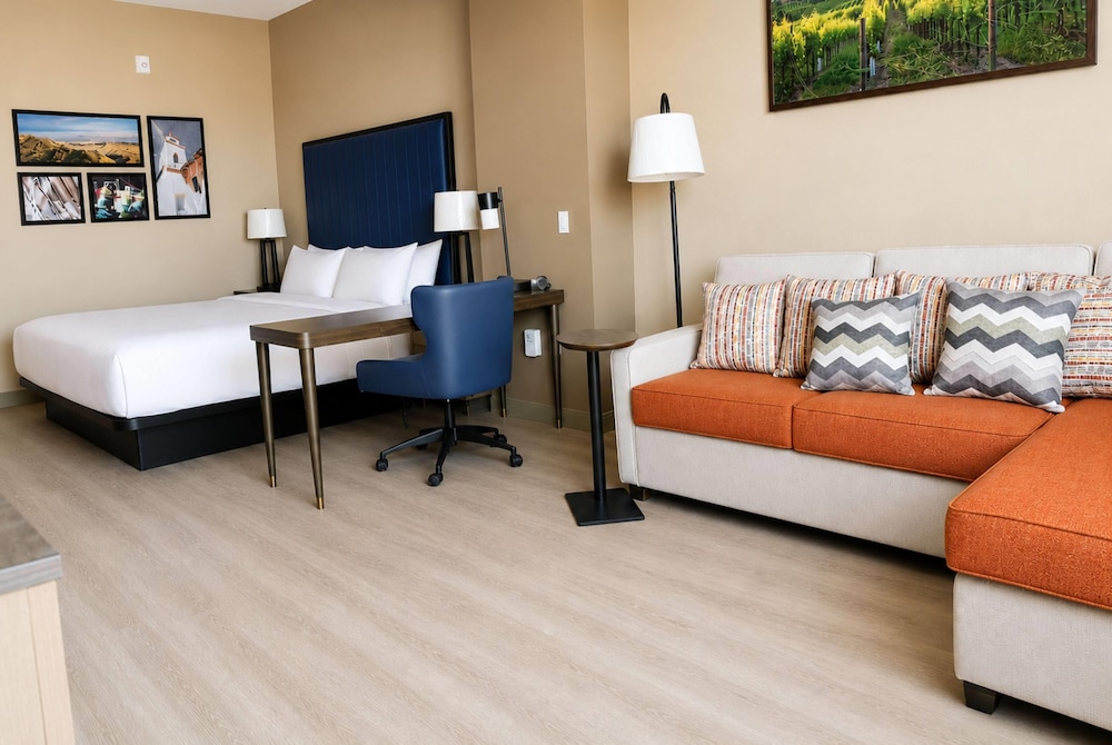 la quinta inn and suites by wyndham tracy