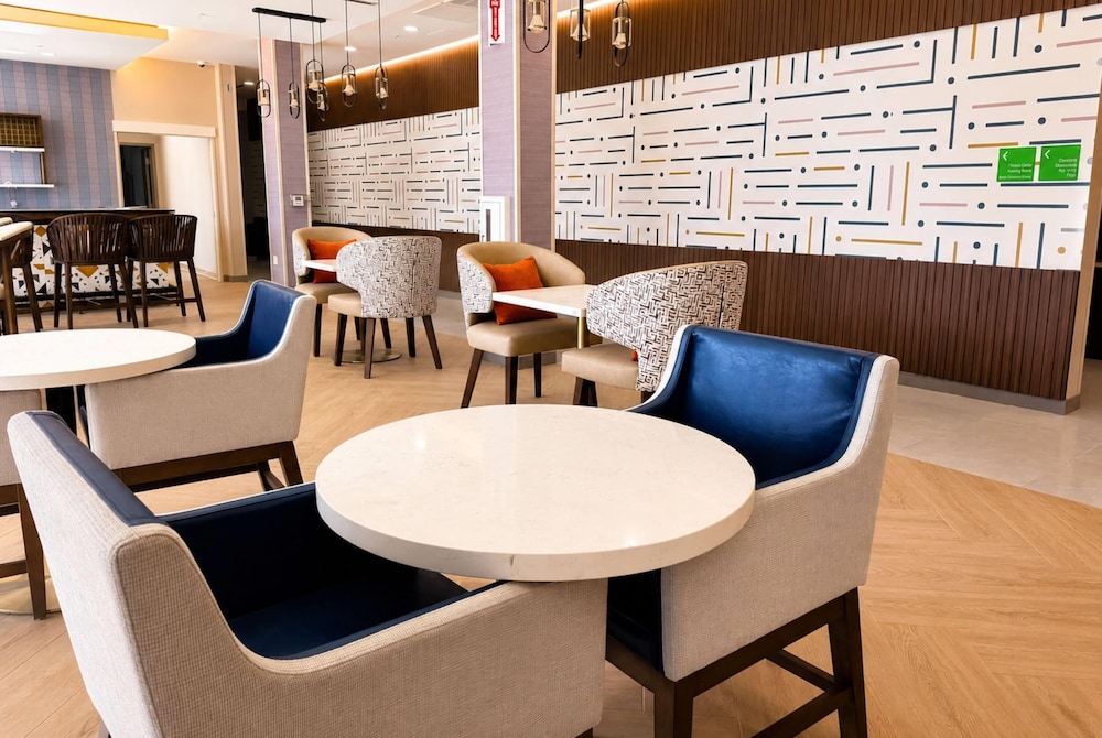la quinta inn and suites by wyndham tracy