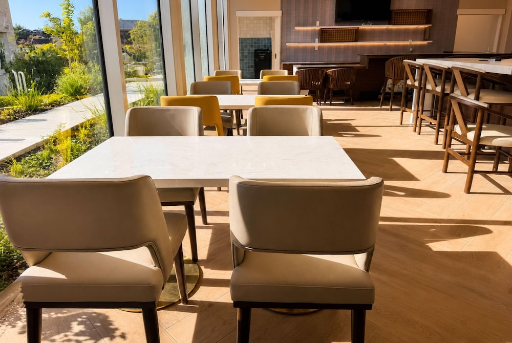 la quinta inn and suites by wyndham tracy