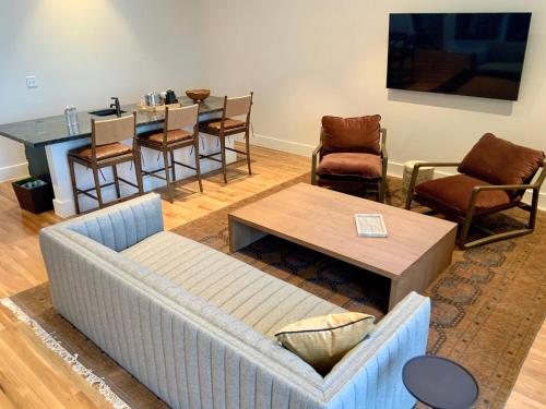 the inn at green pastures