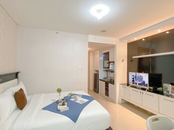 Basic Studio At Apartment Woodland Park Residence,,3 star