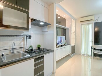 basic studio at apartment woodland park residence