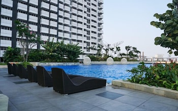 Industrial Modern Touch Studio At West Vista Apartment,,3 star