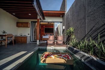 uma sari private villa