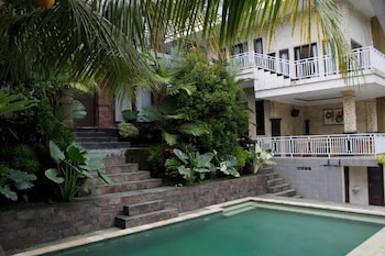 hanaka riverside ubud