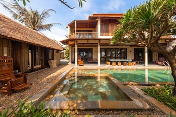 sun village beach resort