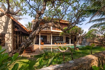 sun village beach resort