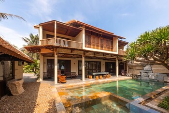 sun village beach resort