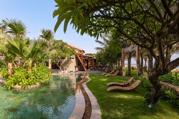 sun village beach resort