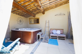 Roulotte Chez Manon En Luberon,,0 star