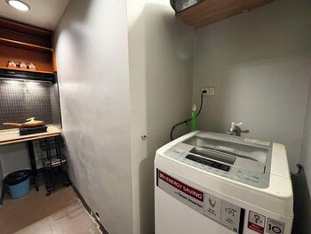 naia mnl airport newport accommodations