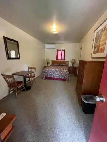 sierra pelona motel