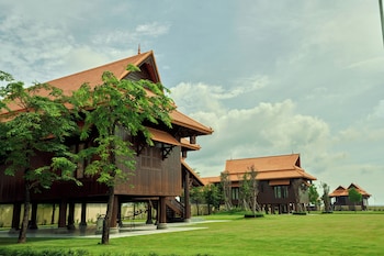 heritage village