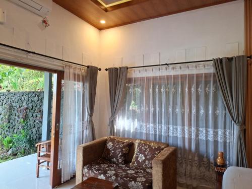 sekumpul guest house