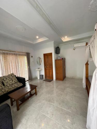 sekumpul guest house