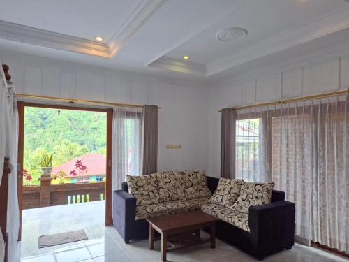sekumpul guest house