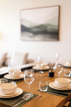 the alpine lakeview luxe retreat