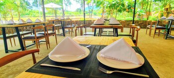 sunandroots lodge restaurant and bar