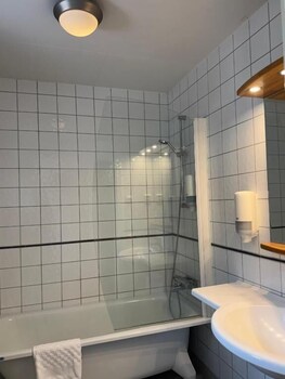 Ada Krog Hotell & Konferens,,3 star