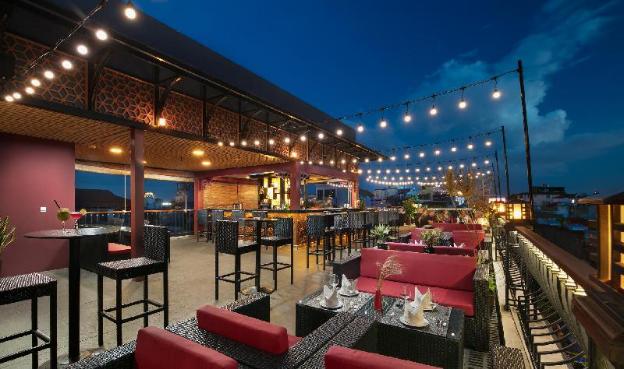 mk premier boutique hotel