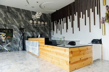 Madison Suites Mactan Cebu,,3 star