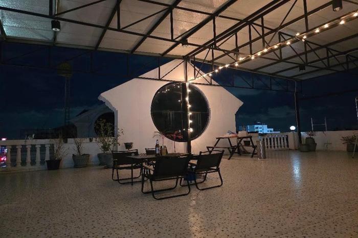 sukhum huai khwang guest house