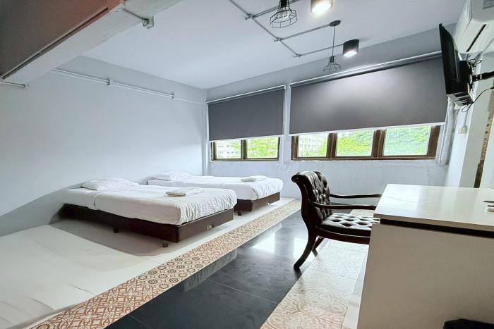 sukhum huai khwang guest house