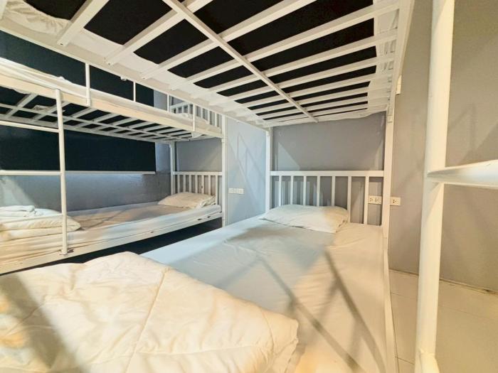 sukhum huai khwang guest house