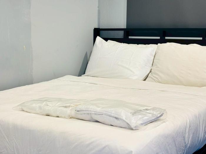 sukhum huai khwang guest house