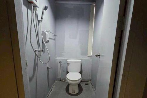 sukhum huai khwang guest house