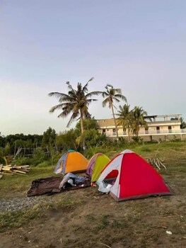 Asiong Beach Camp,,2 star