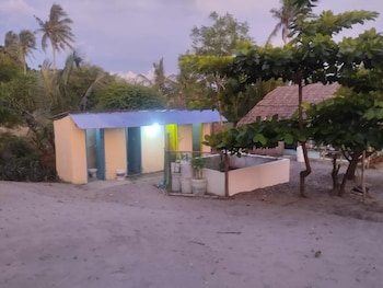 Asiong Beach Camp,,2 star