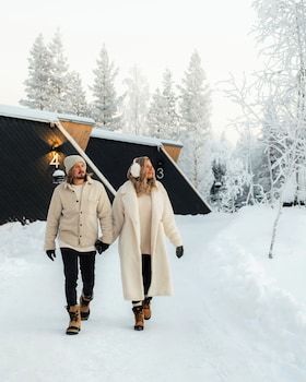 lapland glow chalets