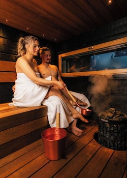 lapland glow chalets
