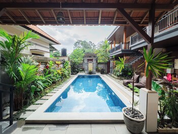 puri pudak pondong sari villa