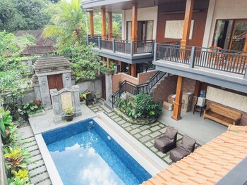 puri pudak pondong sari villa