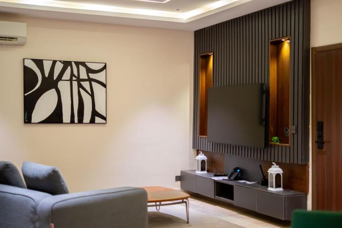 greyfield hotel and apartments