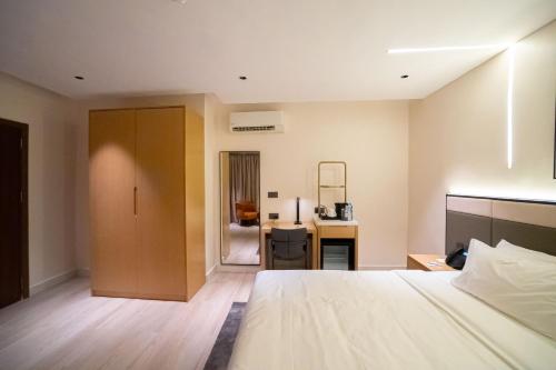 greyfield hotel and apartments