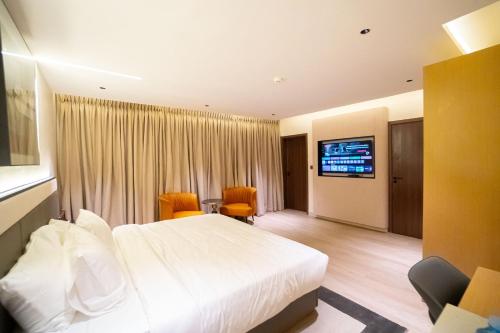 greyfield hotel and apartments