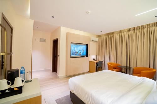 greyfield hotel and apartments