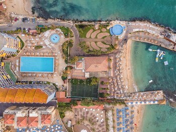 wave 515 getaway chalet at sawary resort batroun
