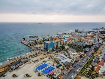 wave 515 getaway chalet at sawary resort batroun