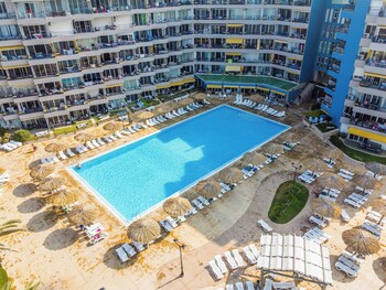Wave 515 - Getaway Chalet At Sawary Resort Batroun,,4 star