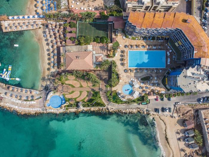 wave 515 getaway chalet at sawary resort batroun