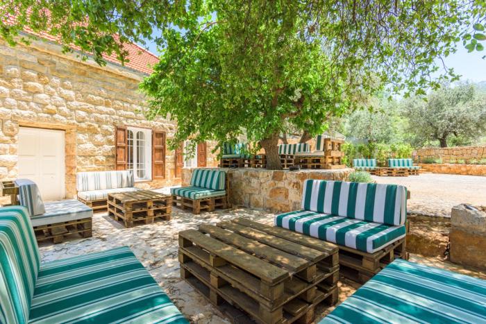 lauberge de douma full house in batroun
