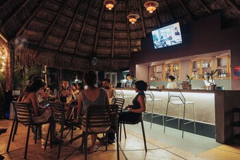 viajero bacalar hostel