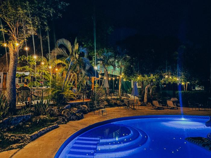 viajero bacalar hostel